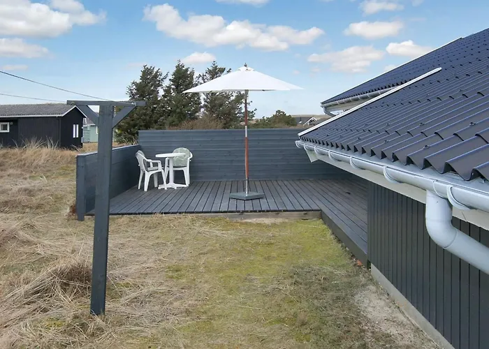 Holiday home Tonna - 1km From The Sea By Interhome